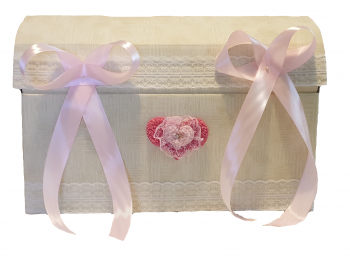 Trusou botez complet Handmade Minis Boutique in cufar nude cu inimioara roz 