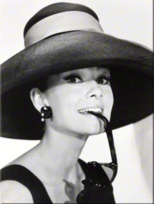 Magnet - Audrey Hepburn Hat and Glasses 