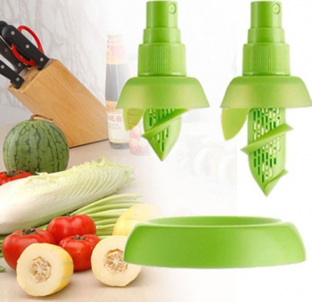 Set 2 storcatoare de citrice cu spray pulverizator 