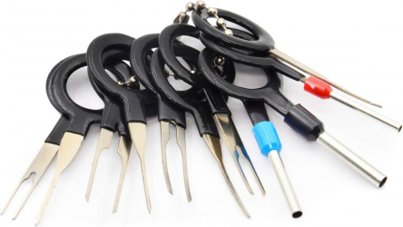 Set demontat terminale pini din prize si cuple electrice 11 piese 