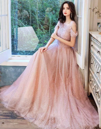 Rochie lunga Imperiale roz cu perle marimea 38 M 