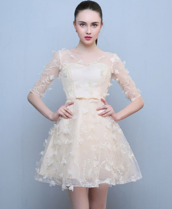 Rochie scurta ivory cu broderie marimea 40 L 