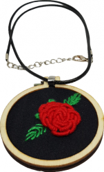 Pandantiv Cu Flori Brodate and ndash Red Flower Bouquet 