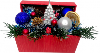 Aranjament Craciun ArtDeco Mini cu lumanare bradut argintie globulete multicolore conuri de brad beteala si brad artificial 