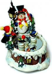 Decoratiune Craciun ArtDeco Patinoar muzical cu pinguini dansatori din polirasina dimensiuni 16 cm inaltime x 12 cm latime 