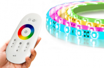 Banda LED RGB Lungime 5 m 60 Led-uri pe metru si 100 de Moduri de Iluminare cu Telecomanda Tactila 