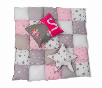 Covoras de joaca pufos cu 2 pernute decor Stele roz pal 100x100 cm 