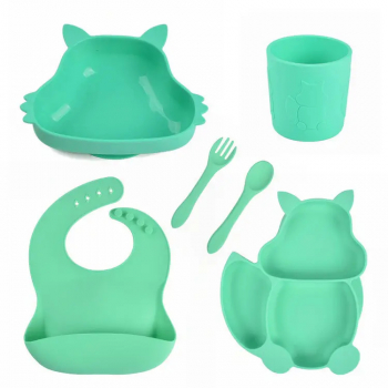 Set diversificare din silicon in forma de veverita format din 6 piese verde 