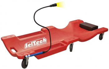 Pat pentru mecanici din plastic cu lanterna led SelTech 