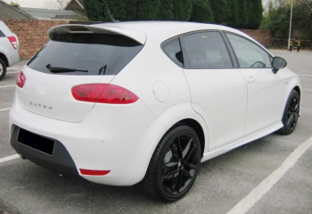 Eleron Luneta compatibil cu SEAT Leon 1P1 2009-2012 fibra negru lucios 