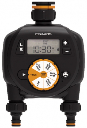 Programator pentru irigareudare Fiskars 1054792 2 iesiri durata irigare 1 - 360 minute ecran LCD functioneaza cu baterii 
