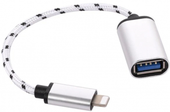 Cablu adaptator USB 3.0 la Lightning cu functie OTG pentru transferul de date si stick-uri de 15 cm lungime disponibil in culoarea argintie 