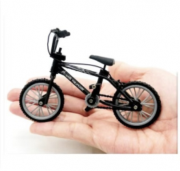 Mini bicicleta pentru copii dezvolta dexteritatea degetelor metal de culoare neagra 
