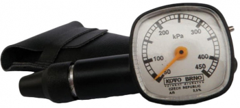 Manometru presiune aer Automax 450 kPa carcasa plastic suport piele 