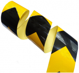 Banda reflectorizanta AERZETIX 5 cm x 4.5 m negru si galben 