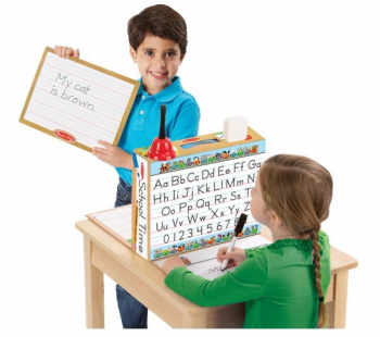 Set de joaca De-a scoala cu accesorii incluse Melissa and Doug 