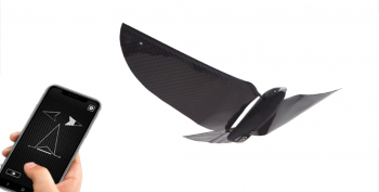 Drona Bionic Bird Meta Bird / Anvergura aripi 33 cm / Lungime 16 cm / Greutate 9.5g / Raza 100m / Viteza 20Km/h / Control smartphone /14+ 
