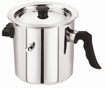 Oala Lapte Profesionala Cu Pereti Dubli Si Fluier Capacitate 2.5 Litri Capac Inox Maner Din Material Plastic Maner Ergonomic Argintiu 