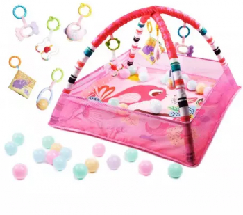 Saltea de activitati cu plasa de protectie jucarii de agatat si 18 bile roz 