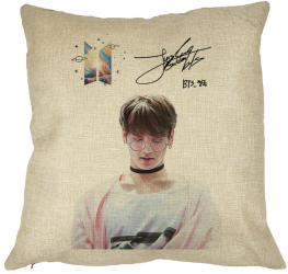 Perna Decorativa BTS Jungkook 2 40x40 cm Husa Detasabila Burduf 