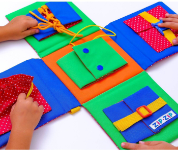 Joc de indemanare Carte Senzoriala Busy Board Roter Kafer RZ2001-02 
