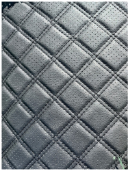 Material Imitatie Piele cu Gaurele Tapiterie Romb pentru Covorase Auto Fete Usi sau Huse Auto Dimensiuni 1x1.5m Culoare Negru si Cusatur 
