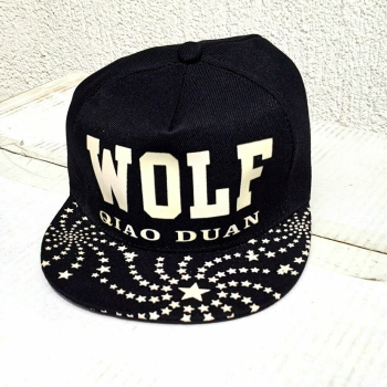 Sapca cozoroc drept MBrands model fosforescent la intuneric Wolf 