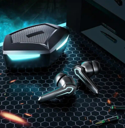 Casti Bluetooth Wireless Gaming iQuality® P30 Alien Black Game/Music Mode Codecs AAC Activare Vocala Lumini Ambientale. 