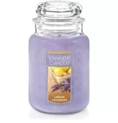 Lumanare parfumata cu lamaie si lavanda Yankee Candle la borcan 623 grame 110 ore de ardere - RESIGILAT 