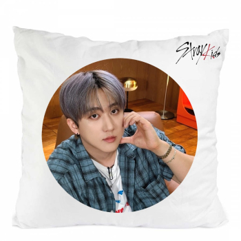 Perna personalizata stray kids changbin poliester 40x 40 cm 