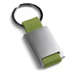 Breloc din metal si chingi 28 x 60 x 6 mm verde 