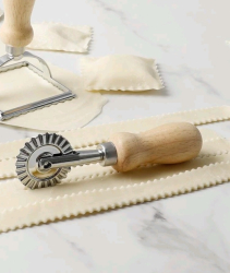 Cutit rola pentru taiat aluat 13 cm 