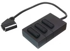 Adaptor Scart tata la 3 Scart mama negru 