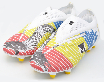 Ghete de fotbal MBrands 6.8 tricolor lupul dacic fara siret 40 