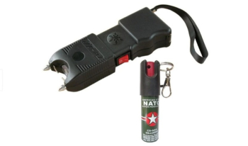 Set Format Din Electrosoc Klausstech Tw-10 Cu Lanterna Si Alarma + Spray Pentru Autoaparare 20 Ml Nato