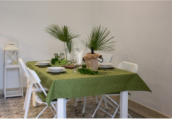 Fata de masa textila anti-patare impermeabila 140cmx180cm verde poliester cu tesatura tip jacquard Damina 
