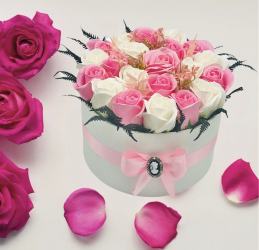 Aranjament Floral Personalizabil in Cutie Cadou Eventissimi Trandafiri Alb Roz 