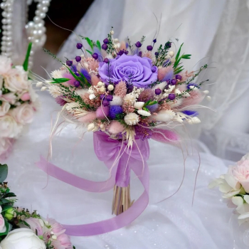 Buchet flori naturale uscate si trandafir criogenat XL personalizabil ideal pentru cununie civila nunta mireasa sau cadou 