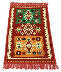 Covor rosu cu model multicolor traditional 90x60 cm 