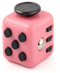 Cub antistres fidget roz cu butoane negre 3x3x3 cm 