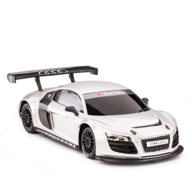 Masinuta metalica Audi R8 argintie scara 1 24 