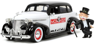 Set masinuta metalica Chevrolet Master Deluxe 1939 scara 1 24 cu figurina Mr. Monopoly 