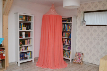 Baldachin de tavan roz intens fucsia diametru 75 cm 