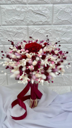 Buchet flori naturale uscate si trandafir criogenat grena personalizabil ideal pentru cununie civila nunta mireasa sau cadou 