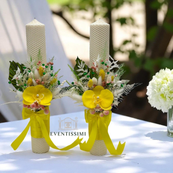 Set lumanari cu arnjament floral pentru cununie nunta personalizabil alb-galben 