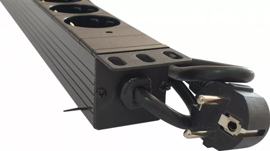 De Bara Rack Bara alimentare profesionala PDU rack 19 din plastic LanKATT cu 9 prize ...