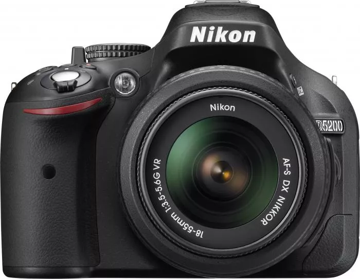 Aparat Foto DSLR Nikon D5200 kit AF-S DX 18-55mm f3.5-5.6 G VR